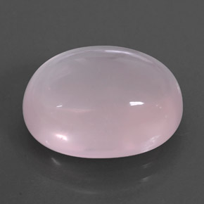 11.86カラットの天然ピンクローズクォーツ（16.1×12.2 mm・透明）