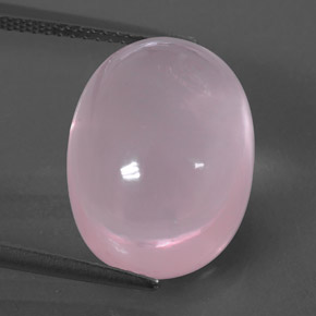 13.88カラットの天然ピンクローズクォーツ（16.1×12.2 mm・透明）