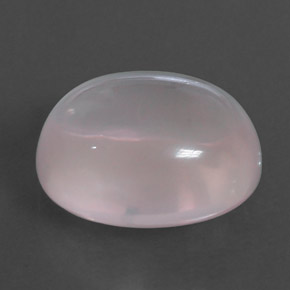 8.63カラットの天然ピンクローズクォーツ（14.1×11.8 mm・オーバルカット）