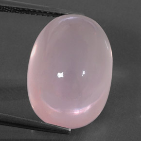 19.79カラットの天然ピンクローズクォーツ（18×13.1 mm・透明）