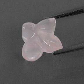 3.83カラットの天然ピンクローズクォーツ（9.6×9.2 mm・透明）