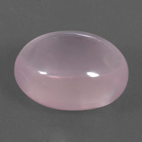 21.94カラットの天然ピンクローズクォーツ（19.5×15.2 mm・オーバルカット）