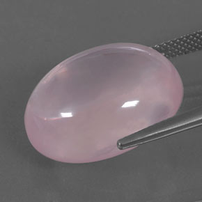 21.94カラットの天然ピンクローズクォーツ（19.5×15.2 mm・オーバルカット）