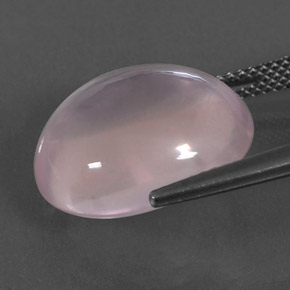 13.73カラットの天然ライトローズピンクローズクォーツ、オーバルカット、透明