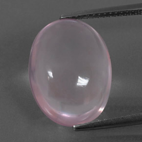 9.87カラットの天然ピンクローズクォーツ（16.7×12.7 mm・オーバルカット）