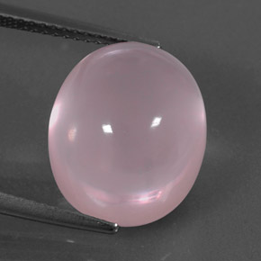 11.37カラットの天然ピンクローズクォーツ（14.2×12.1 mm・オーバルカット）