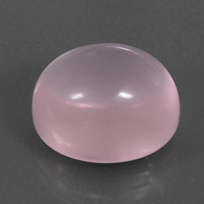 11.37カラットの天然ピンクローズクォーツ（14.2×12.1 mm・オーバルカット）