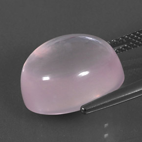 11.59カラットの天然ピンクローズクォーツ（14.2×12.2 mm・オーバルカット）