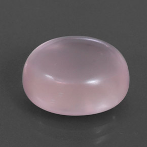 9.67カラットの天然ピンクローズクォーツ（14.2×12.2 mm・オーバルカット）