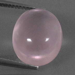 9.42カラットの天然ピンクローズクォーツ（14.2×12.2 mm・オーバルカット）