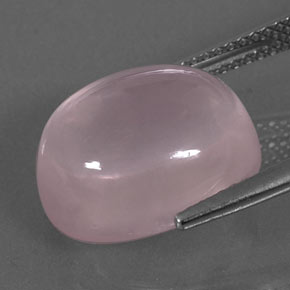 10.33カラットの天然ピンクローズクォーツ（14.2×12 mm・オーバルカット）
