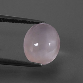 4.77カラットの天然ピンクローズクォーツ（12.1×10.1 mm・オーバルカット）