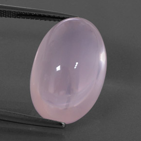 20.97カラットの天然ライトピンクローズクォーツ（19.9×13.2 mm・オーバルカット）