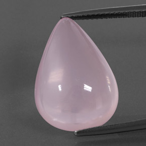 15.56カラットの天然ピンクローズクォーツ（20.8×14.6 mm・透明）