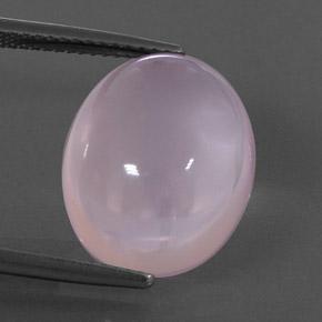 12.57カラットの天然ライトピンクローズクォーツ（16.4×13.3 mm・透明）