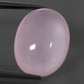 16.82カラットの天然ピンクローズクォーツ（19.4×14.5 mm・透明）