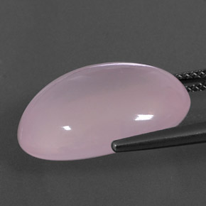 16.82カラットの天然ピンクローズクォーツ（19.4×14.5 mm・透明）