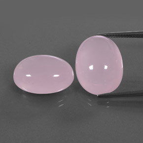 カラットの天然ピンクローズクォーツ（18.9×14.5 mm・透明）