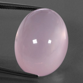 45.80カラットの天然ピンクローズクォーツ（24.2×18.4 mm・透明）