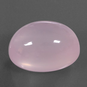 45.80カラットの天然ピンクローズクォーツ（24.2×18.4 mm・透明）