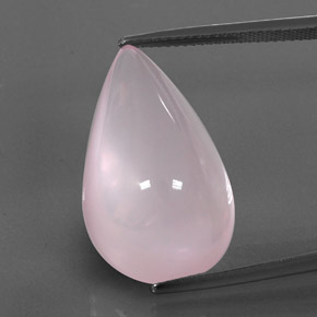 24.58カラットの天然ピンクローズクォーツ（24.6×15.1 mm・透明）