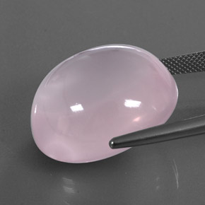 53.42カラットの天然ピンクローズクォーツ（24.1×21.6 mm・透明）