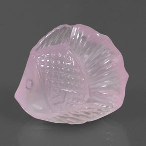 31.53カラットの天然バブルガムピンクローズクォーツ（25.5×21.8 mm・透明）