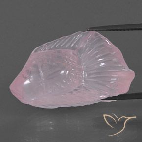 23.71カラットの天然とても淡いピンクローズクォーツ（28.3×16.4 mm・透明）