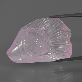30.01カラットの天然バブルガムピンクローズクォーツ（29.7×19.2 mm・透明）
