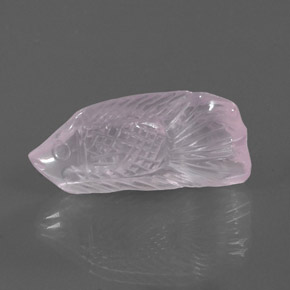 15.57カラットの天然バブルガムピンクローズクォーツ（28.1×13.3 mm・透明）