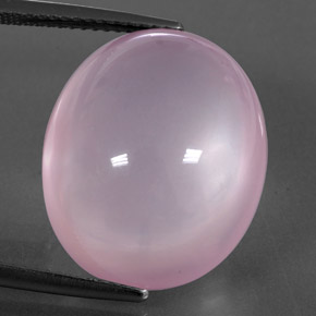26.20カラットの天然ピンクローズクォーツ（19.3×16.3 mm・透明）