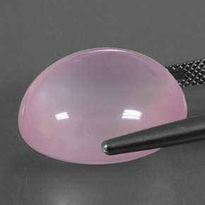 26.20カラットの天然ピンクローズクォーツ（19.3×16.3 mm・透明）