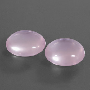 22.63カラットの天然ピンクローズクォーツ（16.1×14.1 mm・透明）