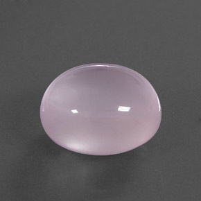 14.24カラットの天然ライトピンクローズクォーツ（15.5×13.2 mm・透明）
