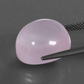 17.22カラットの天然バブルガムピンクローズクォーツ（15.1×14.2 mm・透明）