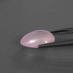 4.46カラットの天然ピンクローズクォーツ（13.2×9.7 mm・透明）