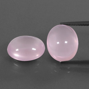 カラットの天然ピンクローズクォーツ（12.7×10.5 mm・透明）