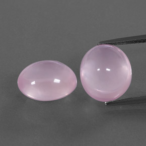 カラットの天然ピンクローズクォーツ（12.1×10.5 mm・透明）