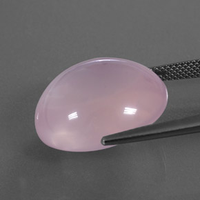 22.77カラットの天然ピンクローズクォーツ（19.4×16.5 mm・透明）