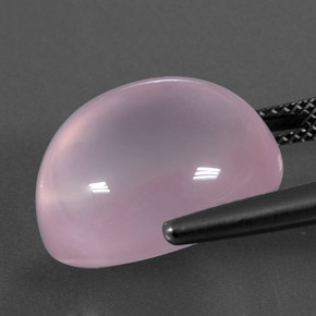 17.91カラットの天然ライトピンクローズクォーツ（16.7×14 mm・透明）