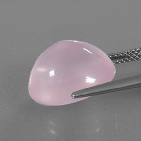 10.30カラットの天然ピンクローズクォーツ（14.3×12 mm・透明）