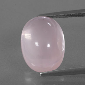 6.75カラットの天然ピンクローズクォーツ（13.1×9.9 mm・透明）