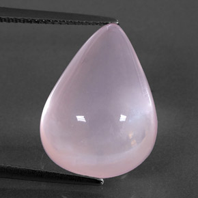 14.17カラットの天然ピンクローズクォーツ（17.9×13.5 mm・透明）