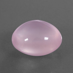 12.75カラットの天然ピンクローズクォーツ（15.5×13.5 mm・透明）