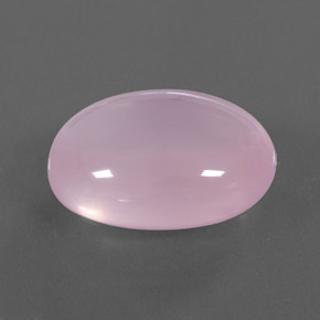 31.73カラットの天然ライトピンクローズクォーツ（23.4×17.1 mm・オーバルカット）