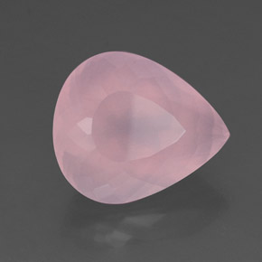 25.12カラットの天然ピンクローズクォーツ（21.4×18.2 mm・洋梨の形）