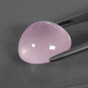 20.12カラットの天然バブルガムピンクローズクォーツ、オーバルカット、透明