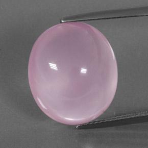 16.60カラットの天然バブルガムピンクローズクォーツ（17.9×15.7 mm・オーバルカット）