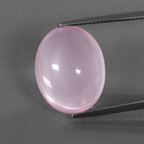 13.78カラットの天然ピンクローズクォーツ（18.5×14.7 mm・オーバルカット）