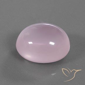 23.48カラットの天然ライトピンクローズクォーツ（18.5×16.2 mm・オーバルカット）